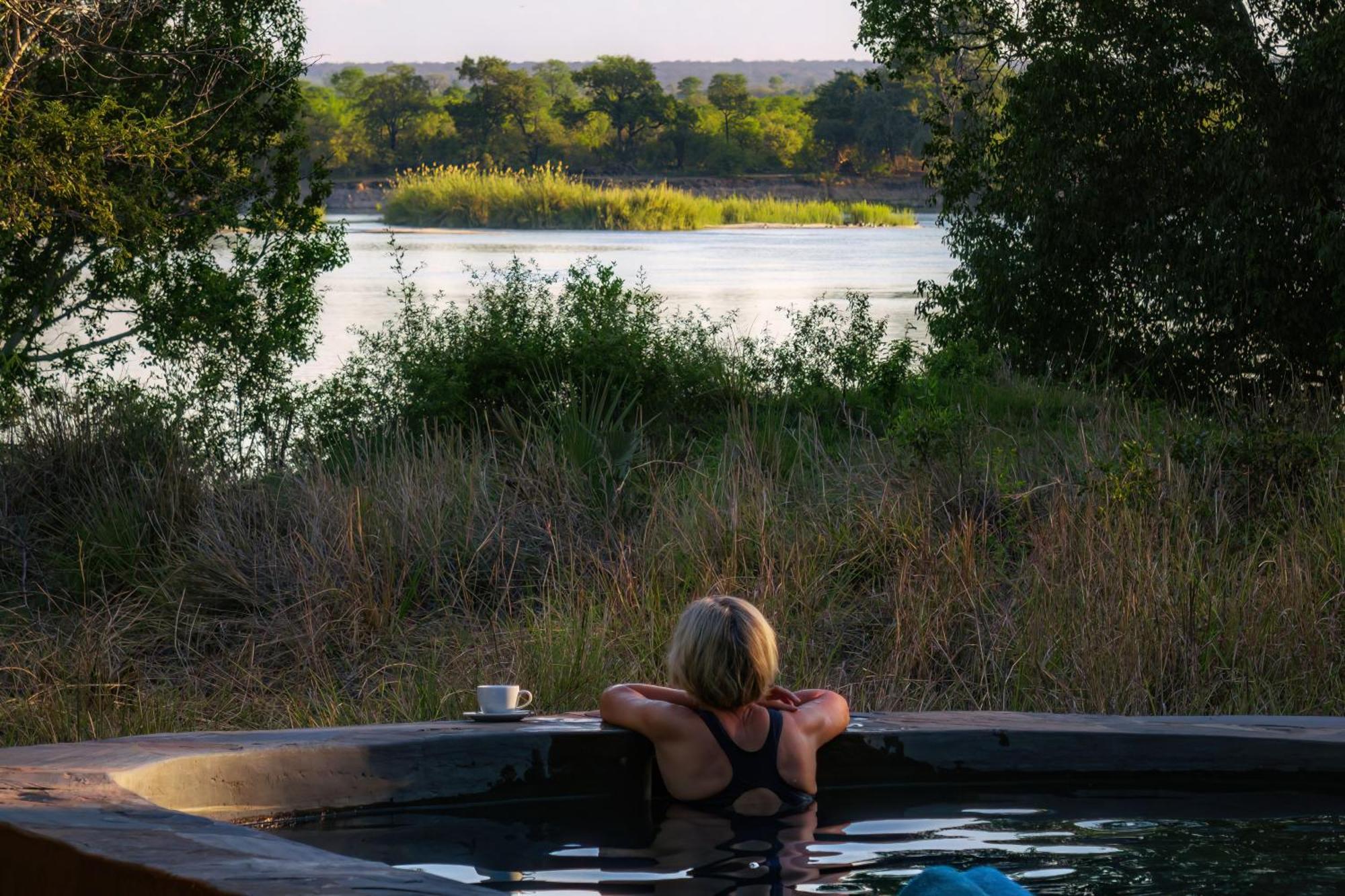 Chundukwa River Lodge - Self Catering House Лівінґстон Екстер'єр фото